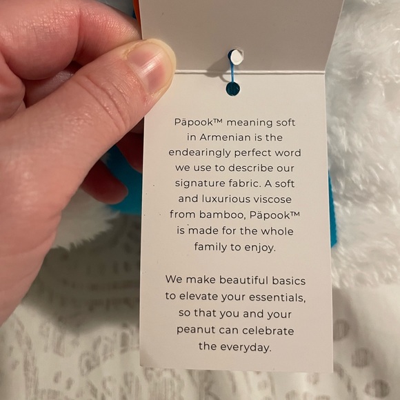 Posh Peanut Limited Edition Phoebe Plush Reversible Blanket - FREE SHIPPING - Picture 3 of 6